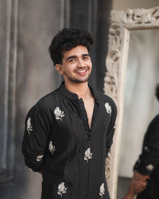 BLACK FLORAL EMBROIDERED PARIJAAT KURTA WITH PAJAMA SET FOR MEN