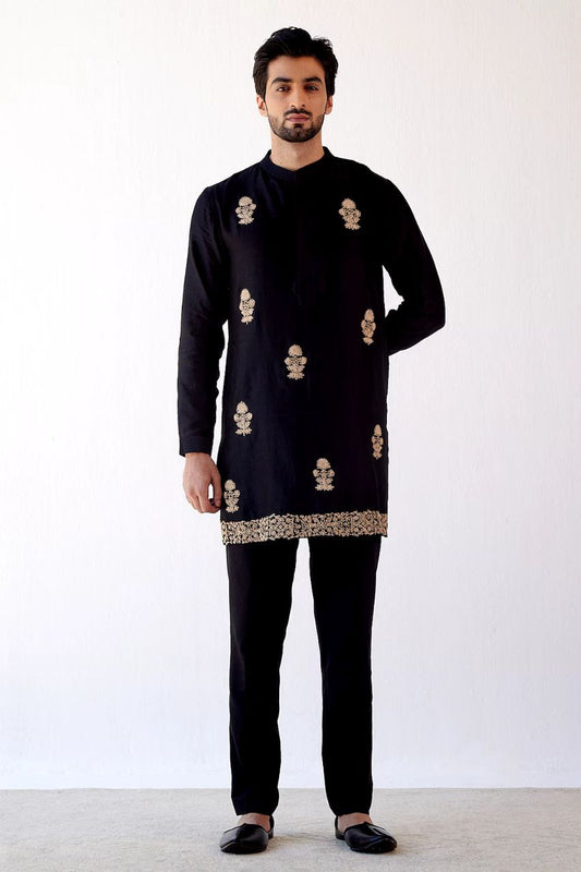 STYLISH BLACK EMBRODRY KURTA WITH BLACK PAJAMA