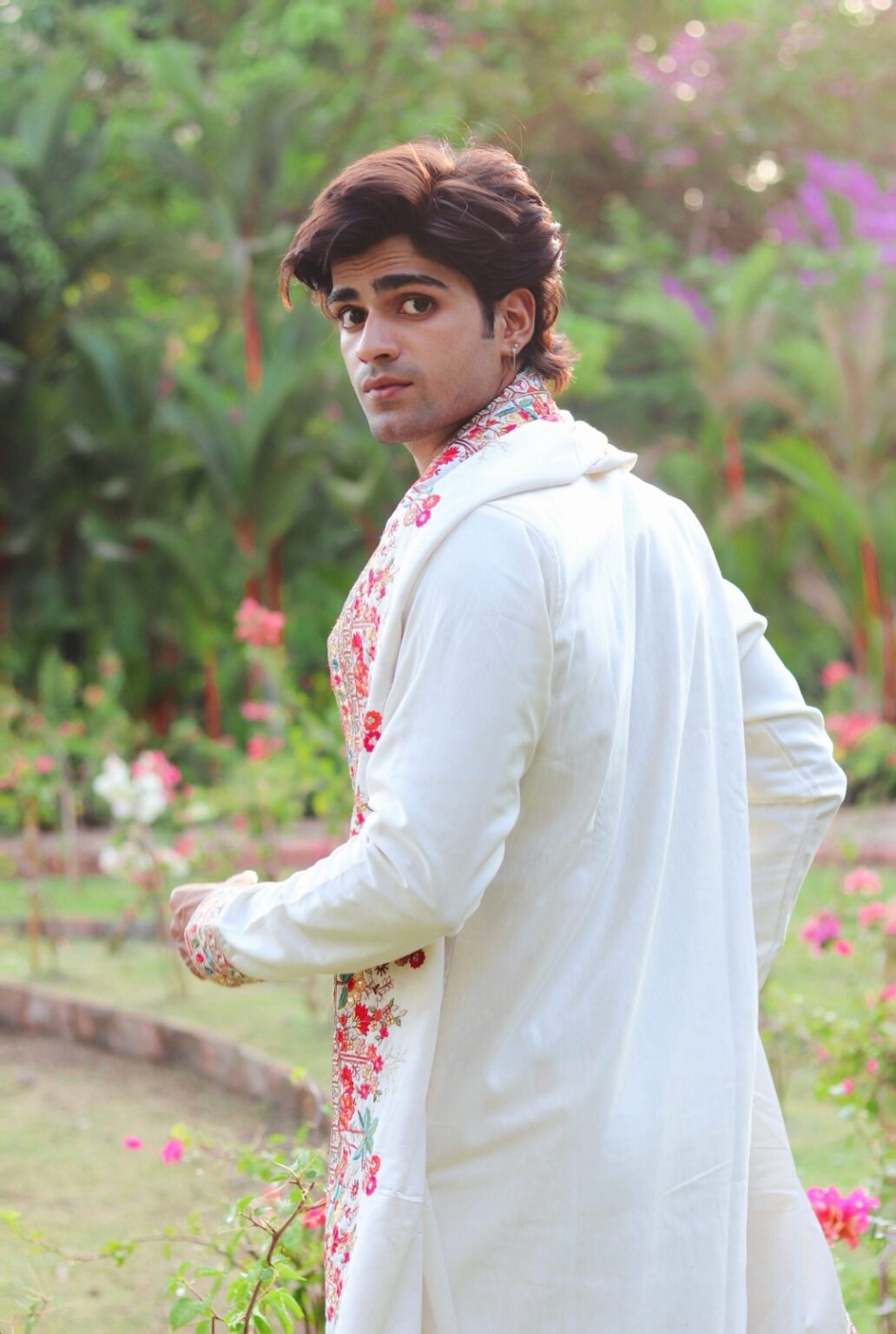 WHITE SILK KURTA SET WITH  DUPATTA