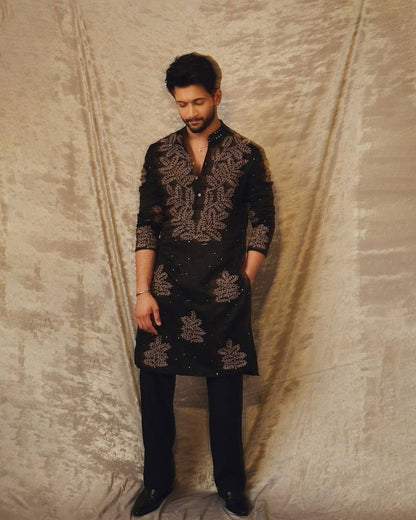 BLACK EMBROIDERED DORI AND SEQUNCES WORK KURTA PAJAMA SET FOR MEN'S