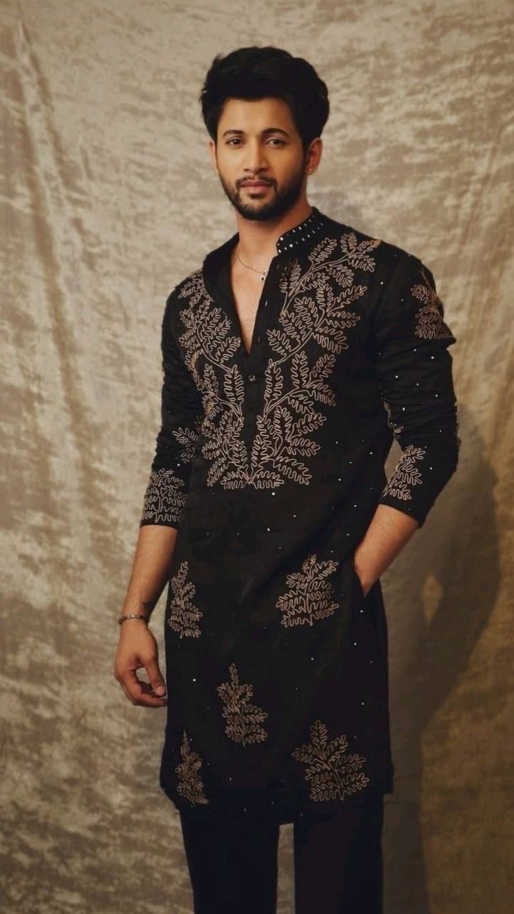 BLACK EMBROIDERED DORI AND SEQUNCES WORK KURTA PAJAMA SET FOR MEN'S